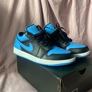 AIR JORDAN 1 LOW SNEAKERS